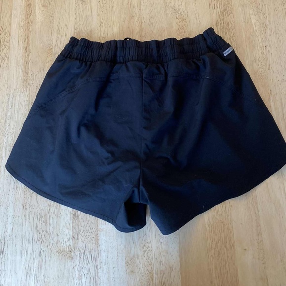 Running short small - Picture 2 of 3